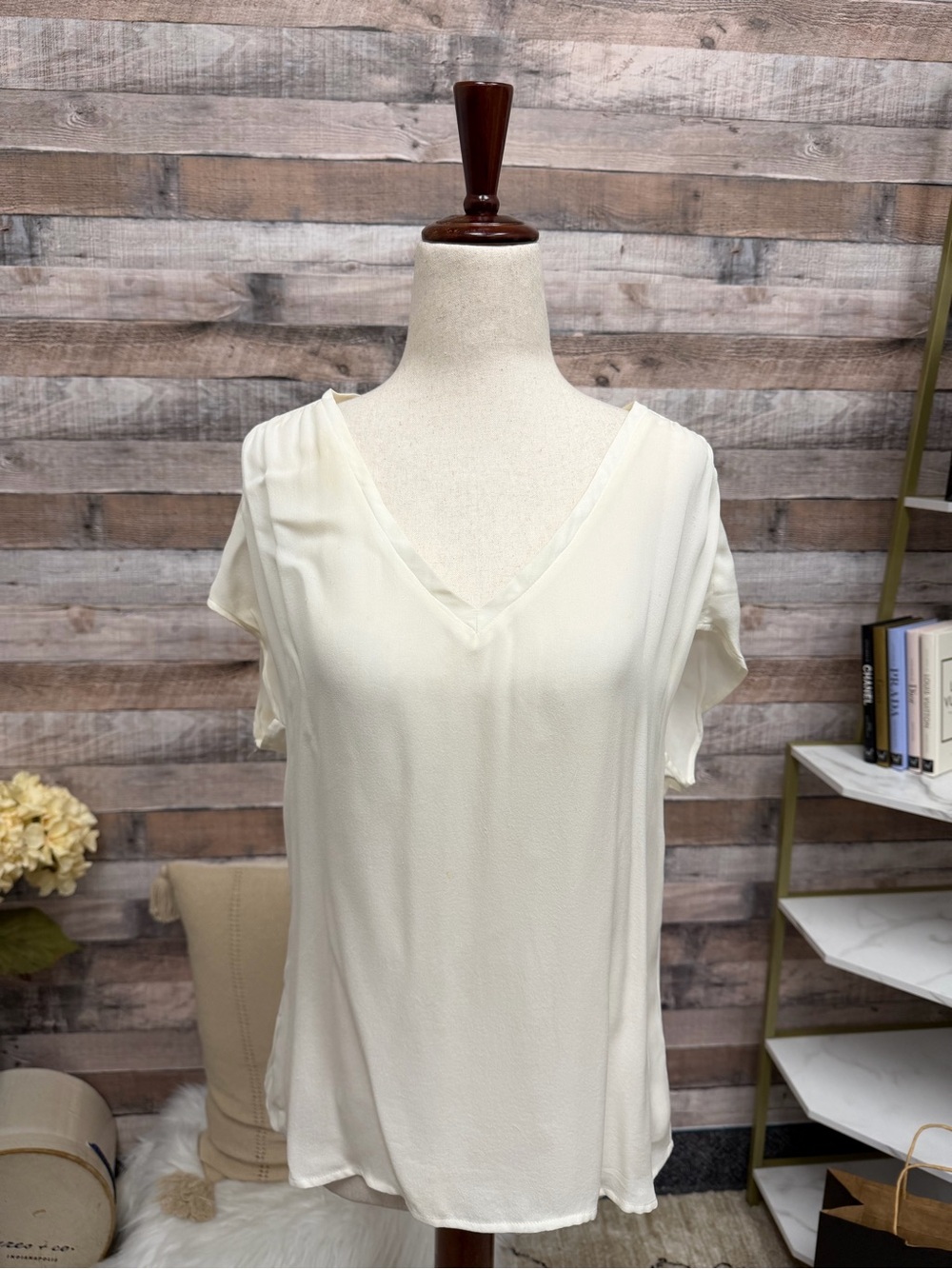 Joie Cream Silk V-Neck Flutter Sleeve Blouse Small